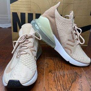 Nike Air Max 270 - Like New